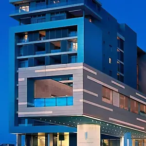 The Residences At Crystal Towers Aparthotel